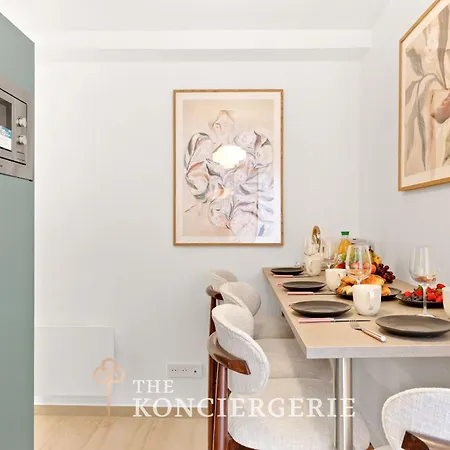 Elegant 2bdr-4p - Center Of شقة